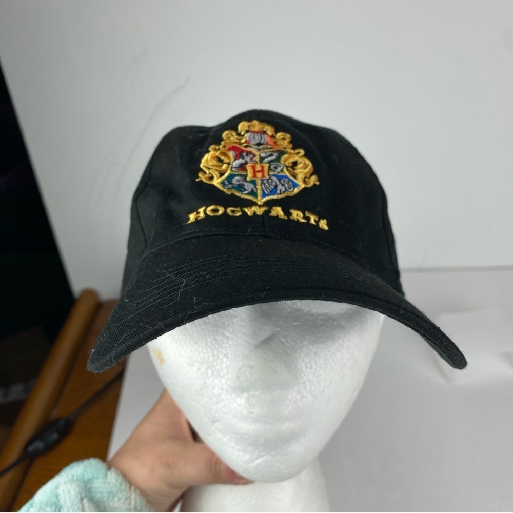 Black Hogwarts Crest Cap